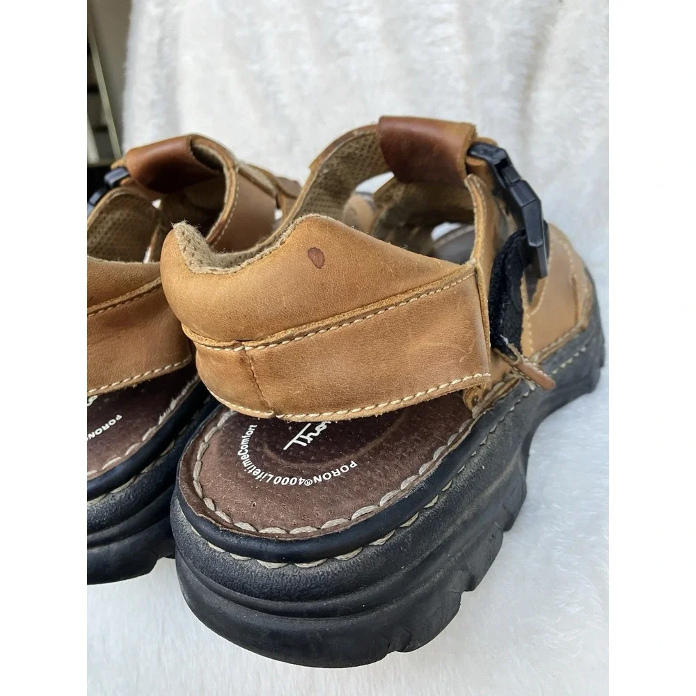 Thom McAn Chunky Heel Fishermen Sandals Men's Size 10